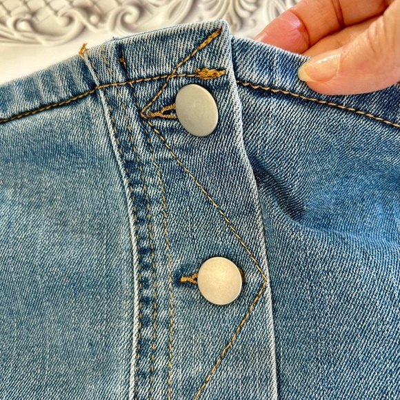 Dylan Ryan Denim Sleeveless Top, Front Button, Elastic Back, Sz Large, NEW - Picture 3 of 7